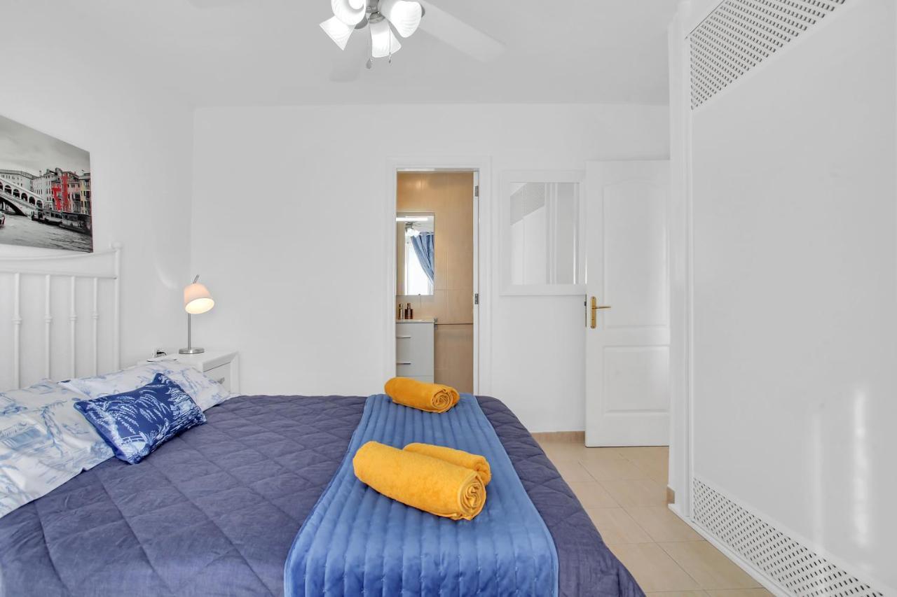 Top Floor, Sea View, Huge Terrace, Heated Pool, Garage Los Cristianos  Εξωτερικό φωτογραφία