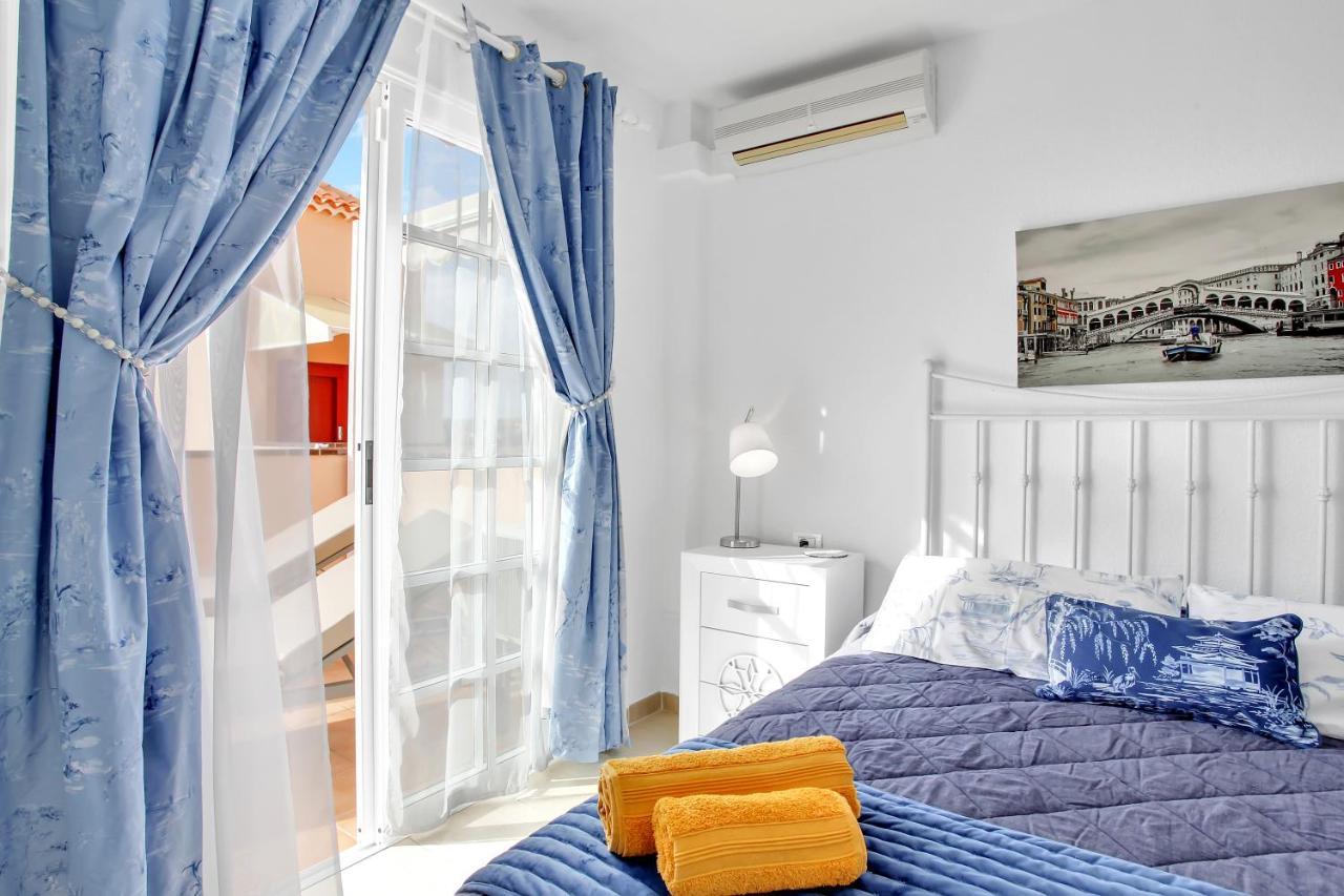 Top Floor, Sea View, Huge Terrace, Heated Pool, Garage Los Cristianos  Εξωτερικό φωτογραφία